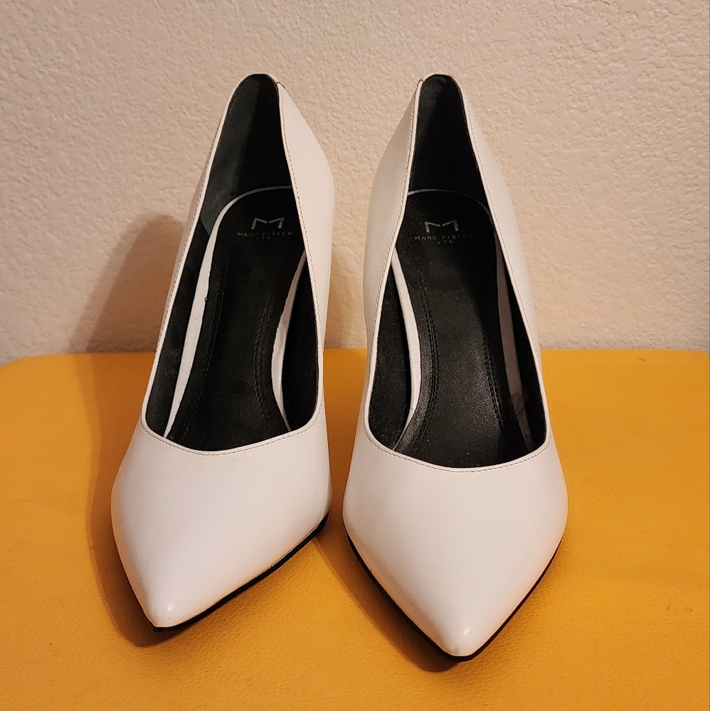 Marc Fisher White Pumps - Picture 4 of 5